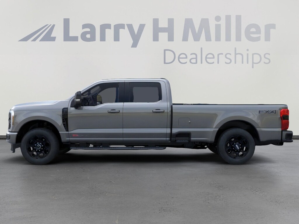 New 2026 Ford Super Duty F-350 SRW LARIAT 4WD Crew Cab 8' Box V8 Engine