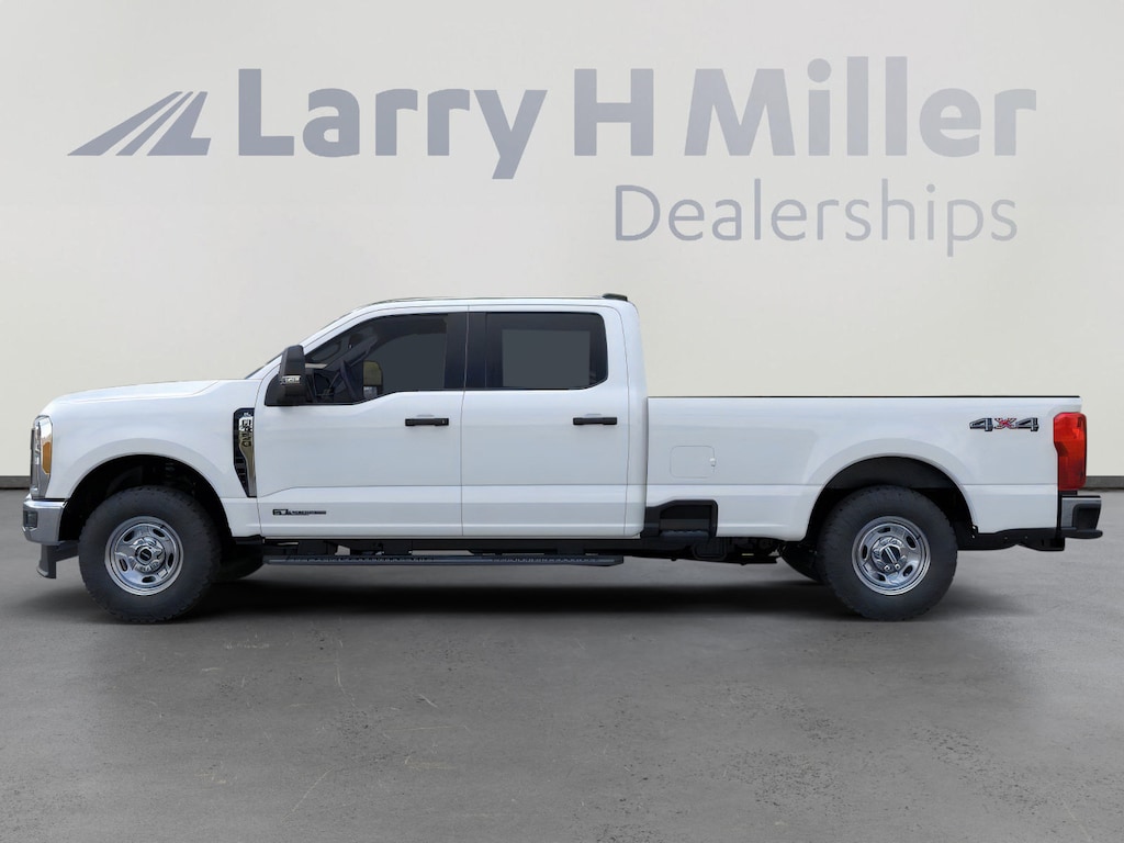 New 2026 Ford Super Duty F-350 SRW XL 4WD Crew Cab 8' Box V8 Engine