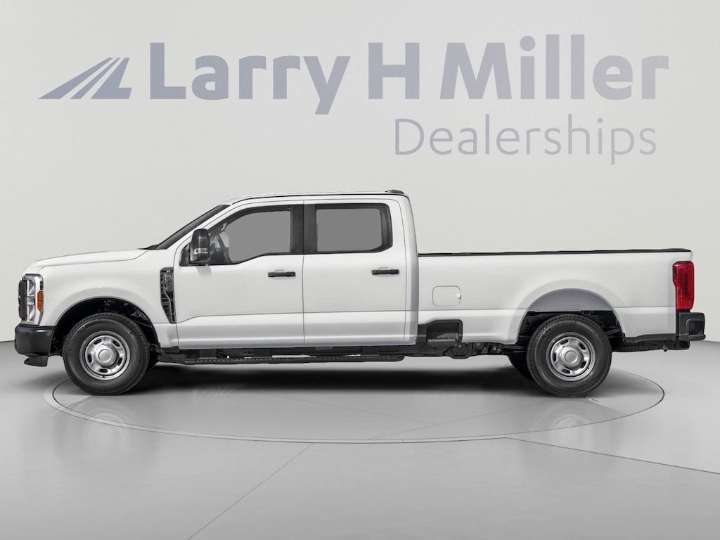 New 2026 Ford Super Duty F-250 SRW XL 4WD Crew Cab 8' Box V8 Engine