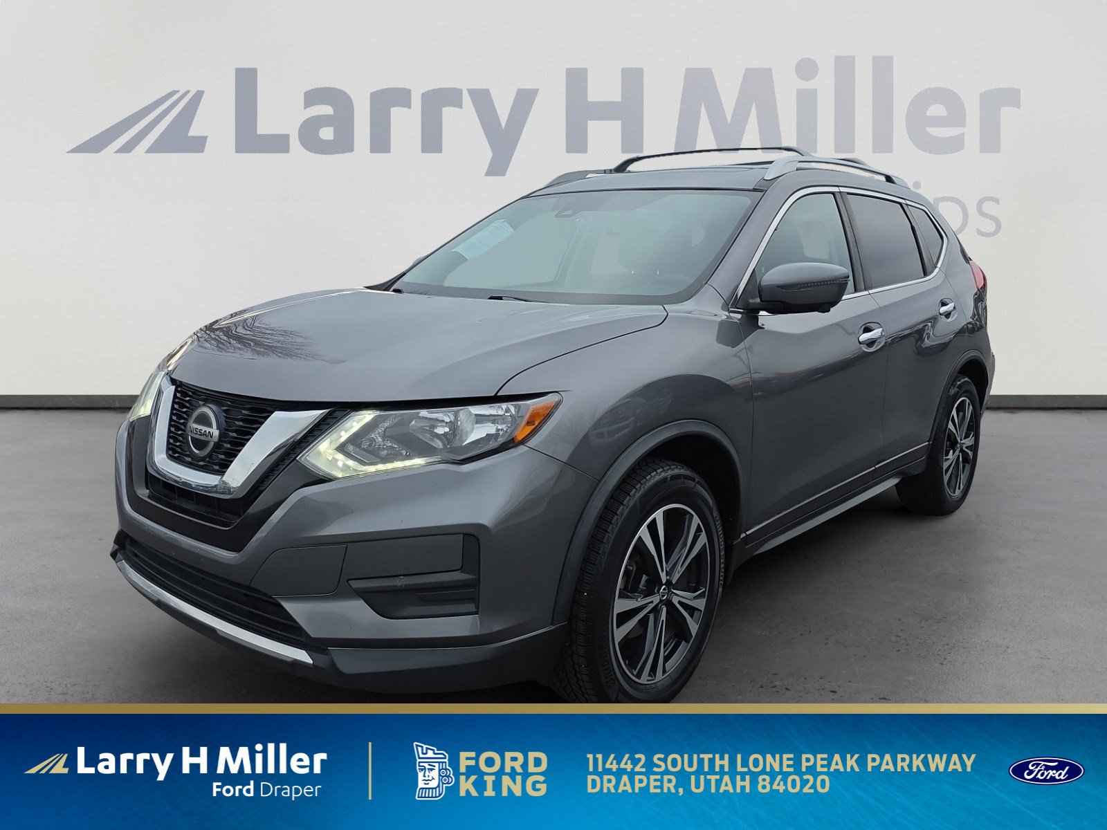 2019 Nissan Rogue SV's photo