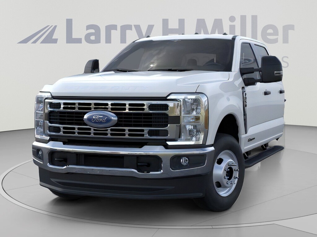 New 2026 Ford Super Duty F-350 DRW XL 4WD Crew Cab 179" WB 60" CA V8 Engine