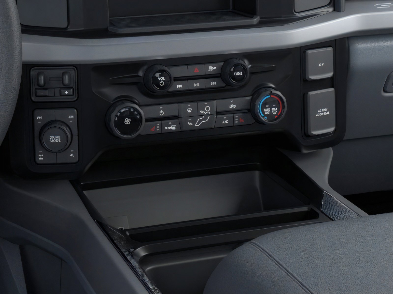 2025 Ford F-350 Super Duty Chassis Cab XLT - Photo 15