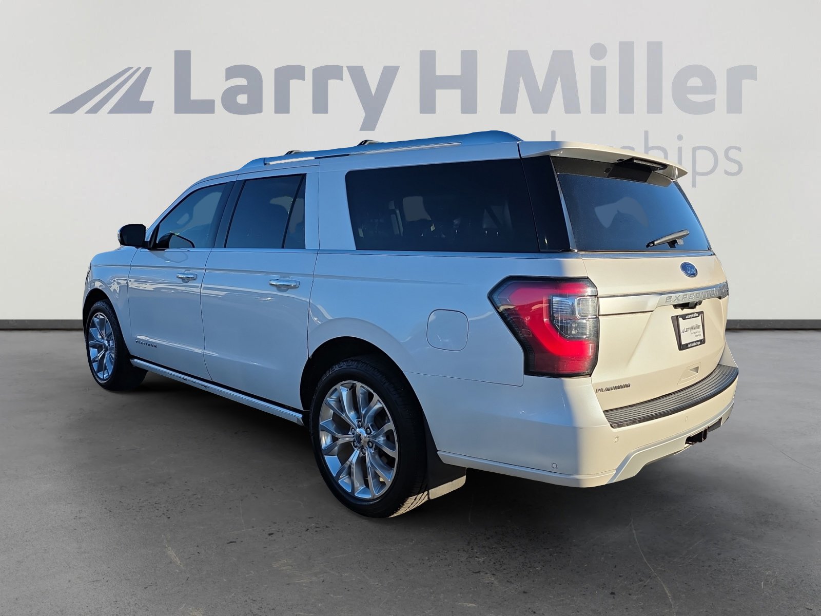 2018 Ford Expedition MAX Platinum photo 2