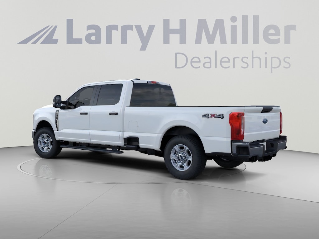 New 2026 Ford Super Duty F-350 SRW XLT 4WD Crew Cab 8' Box V8 Engine
