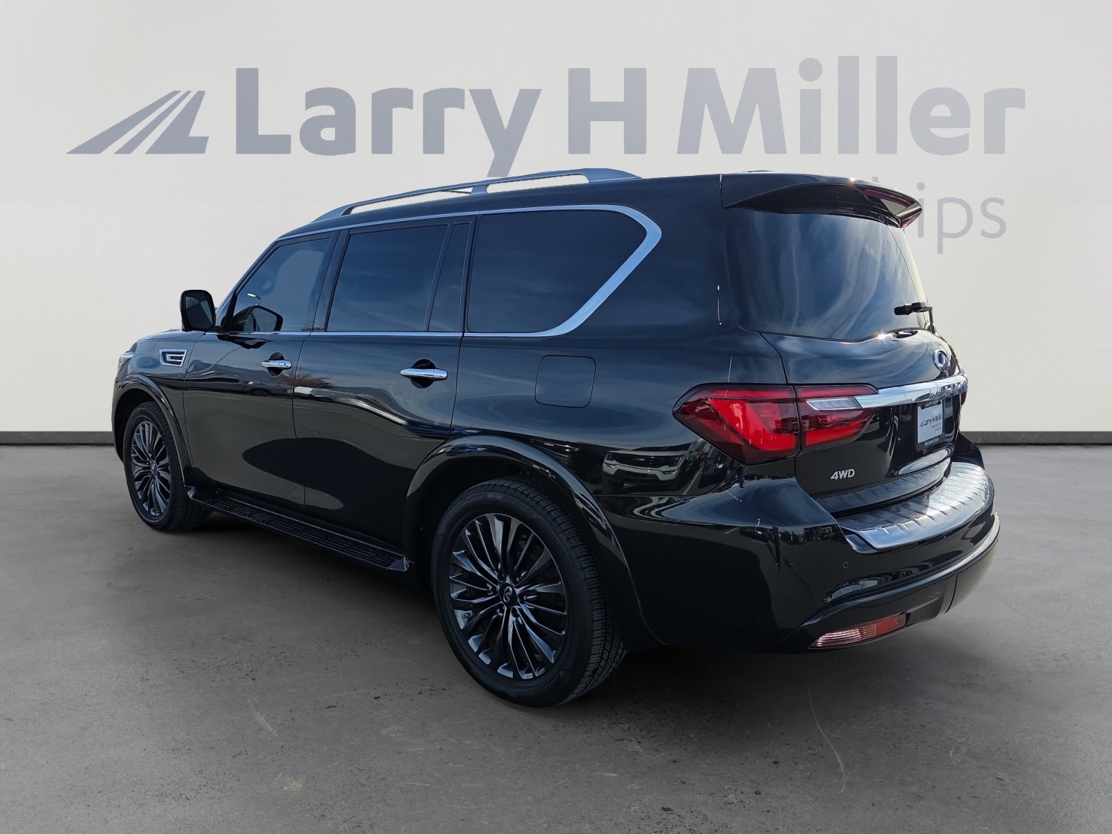 2022 Infiniti QX80 Sensory photo 3