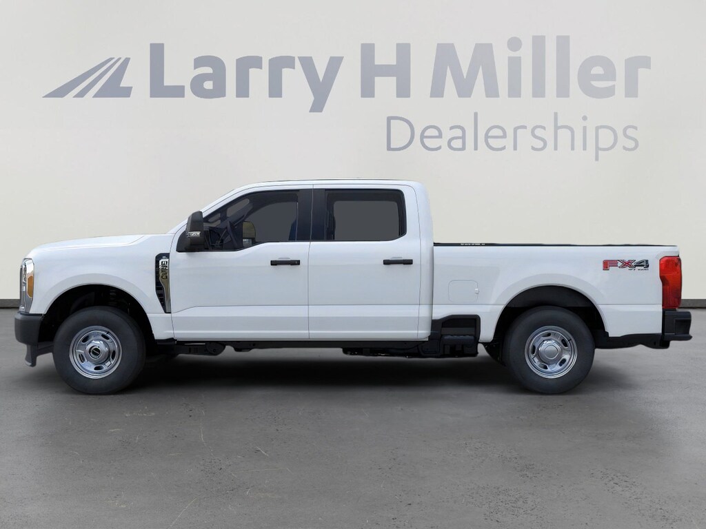 New 2026 Ford Super Duty F-250 SRW XL 4WD Crew Cab 8' Box V8 Engine