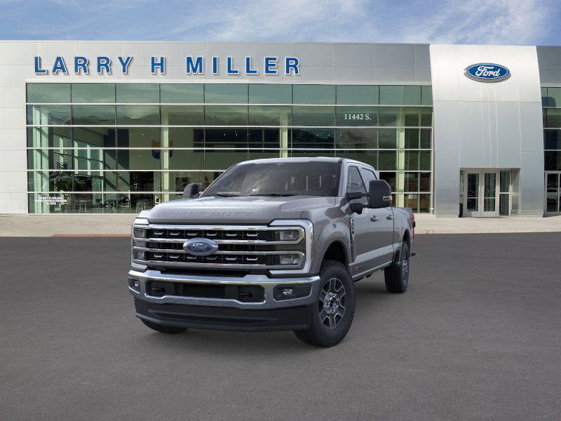 2025 Ford F-350 Lariat photo 2