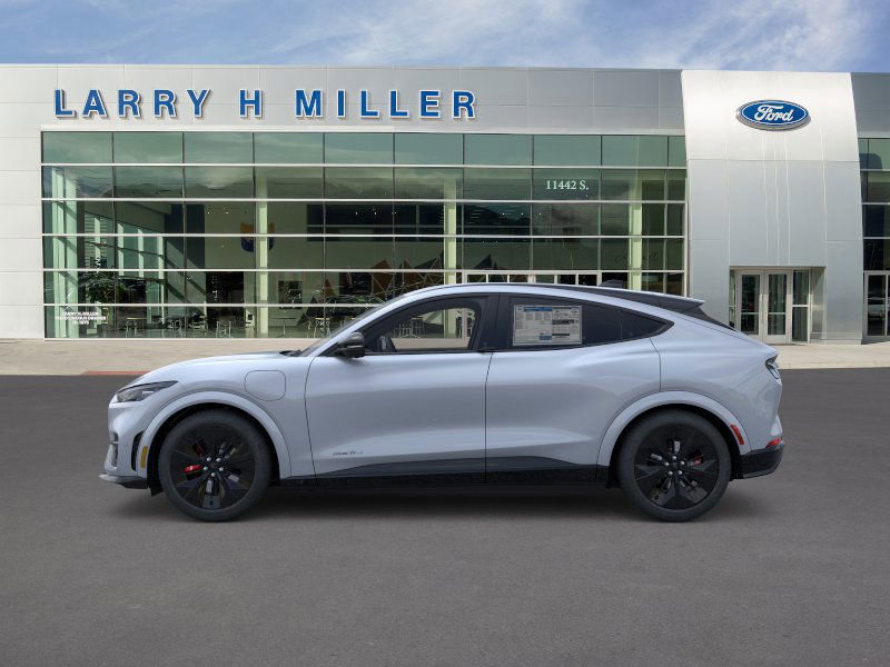 2025 Ford Mustang Mach-E GT photo 3