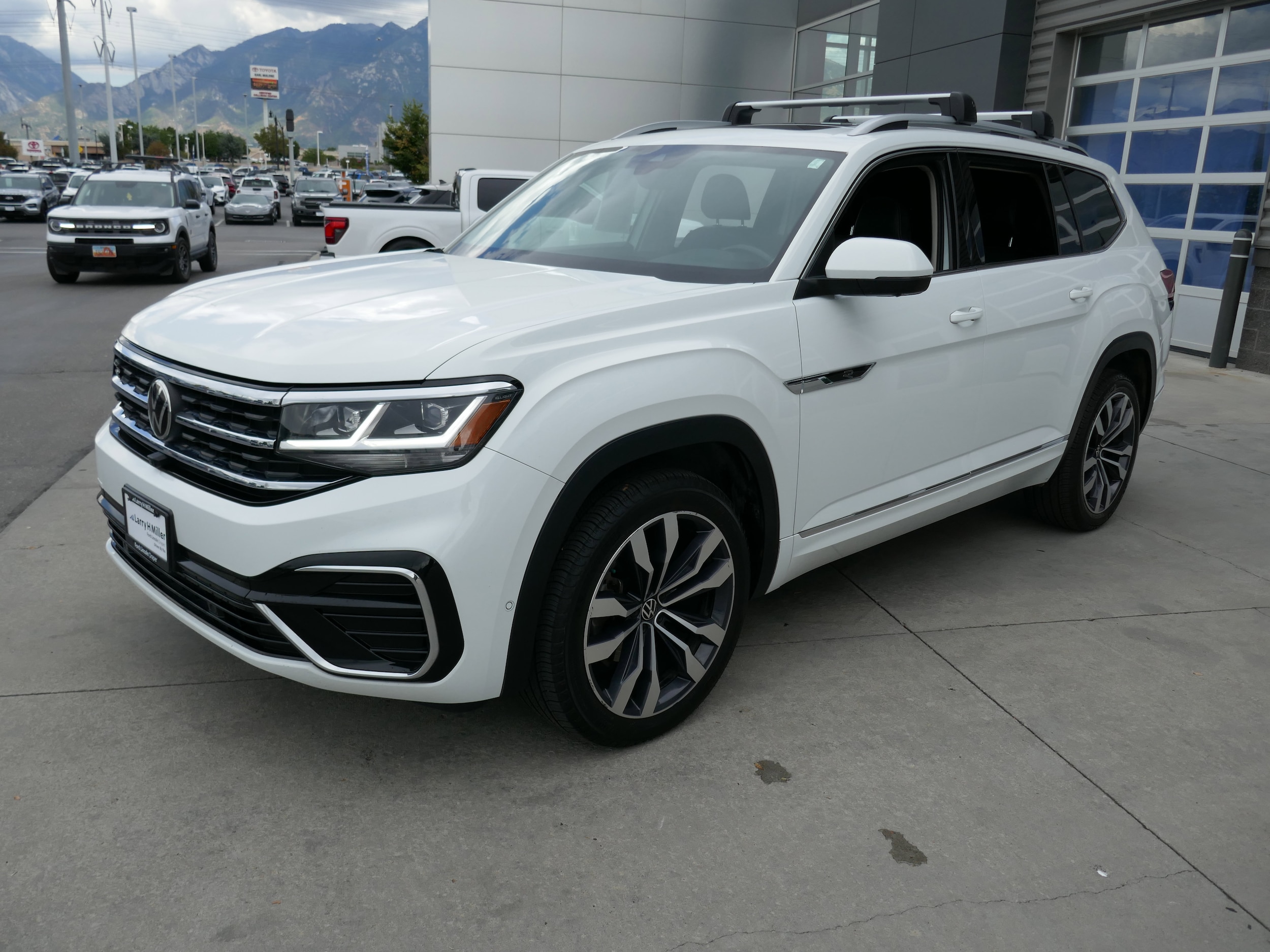 2021 Volkswagen Atlas V6 SEL Premium R-Line photo 3