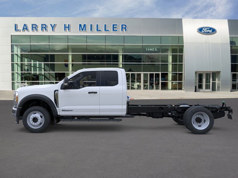 2026 Ford F-550 XL photo 3