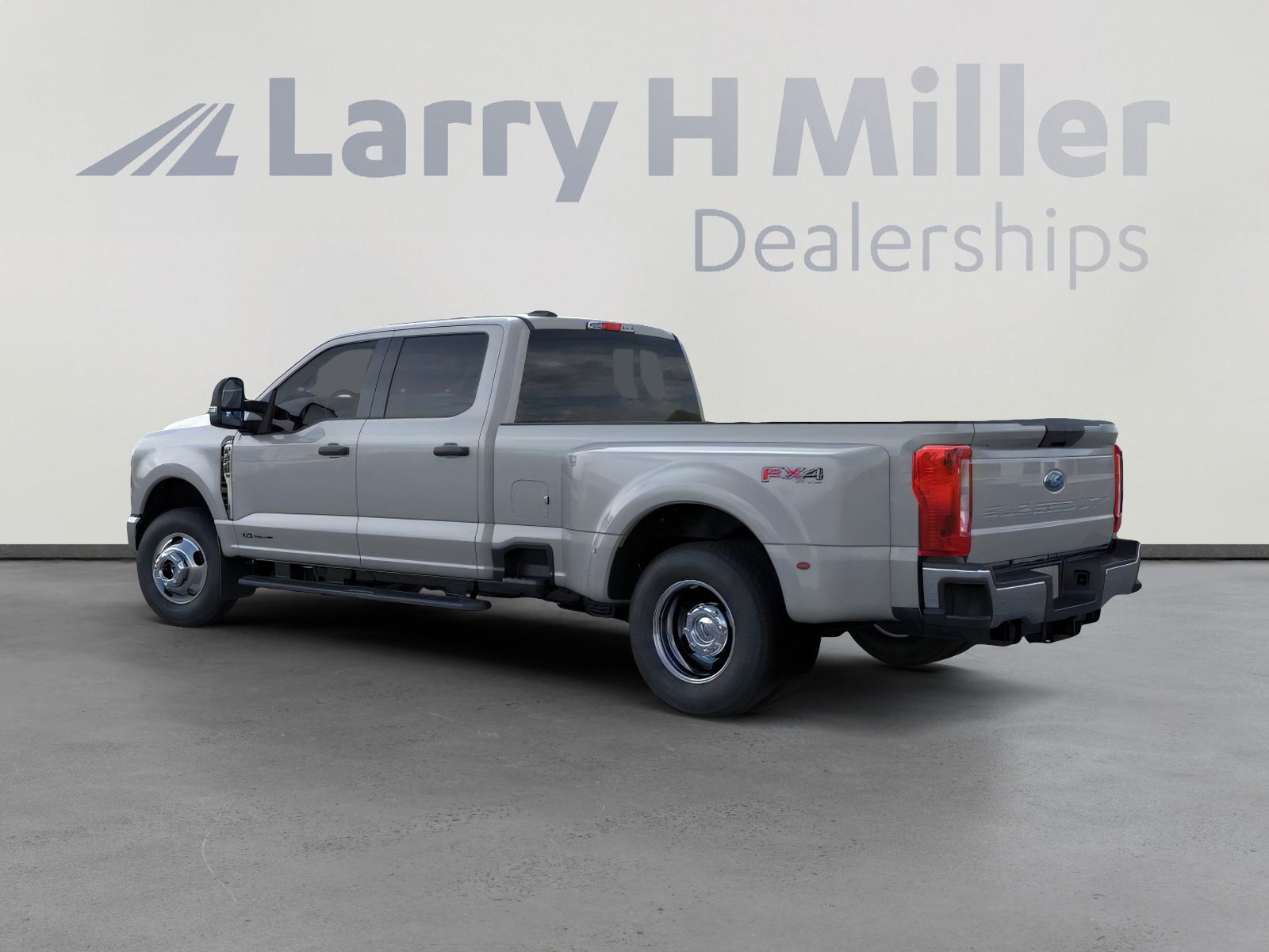 2026 Ford F-350 XLT photo 4