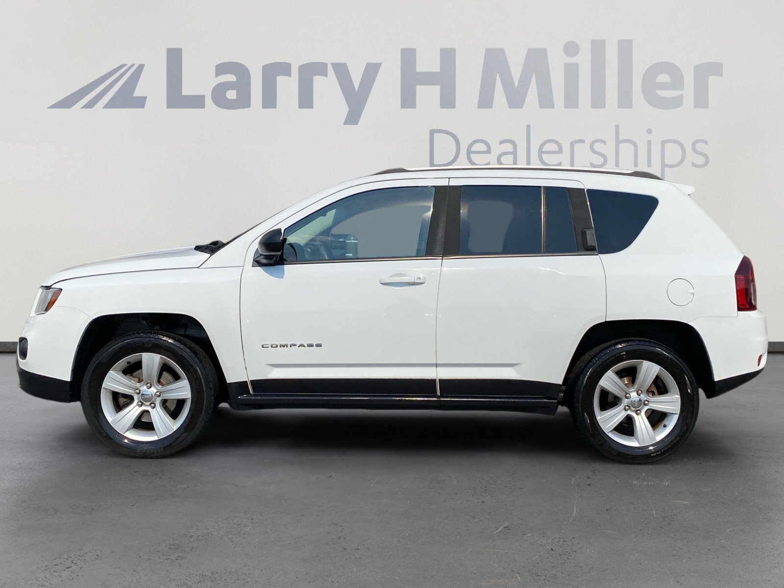 Used 2015 Jeep Compass Sport with VIN 1C4NJDBBXFD424117 for sale in Draper, UT
