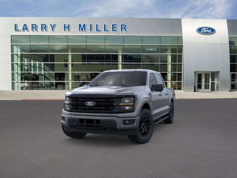 2025 Ford F-150 XLT photo 2