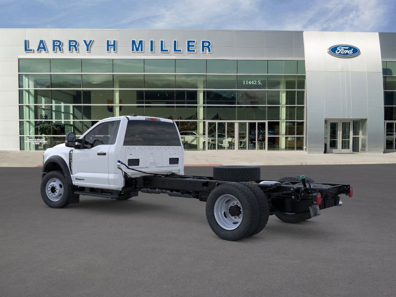 2025 Ford F-550 XL photo 4
