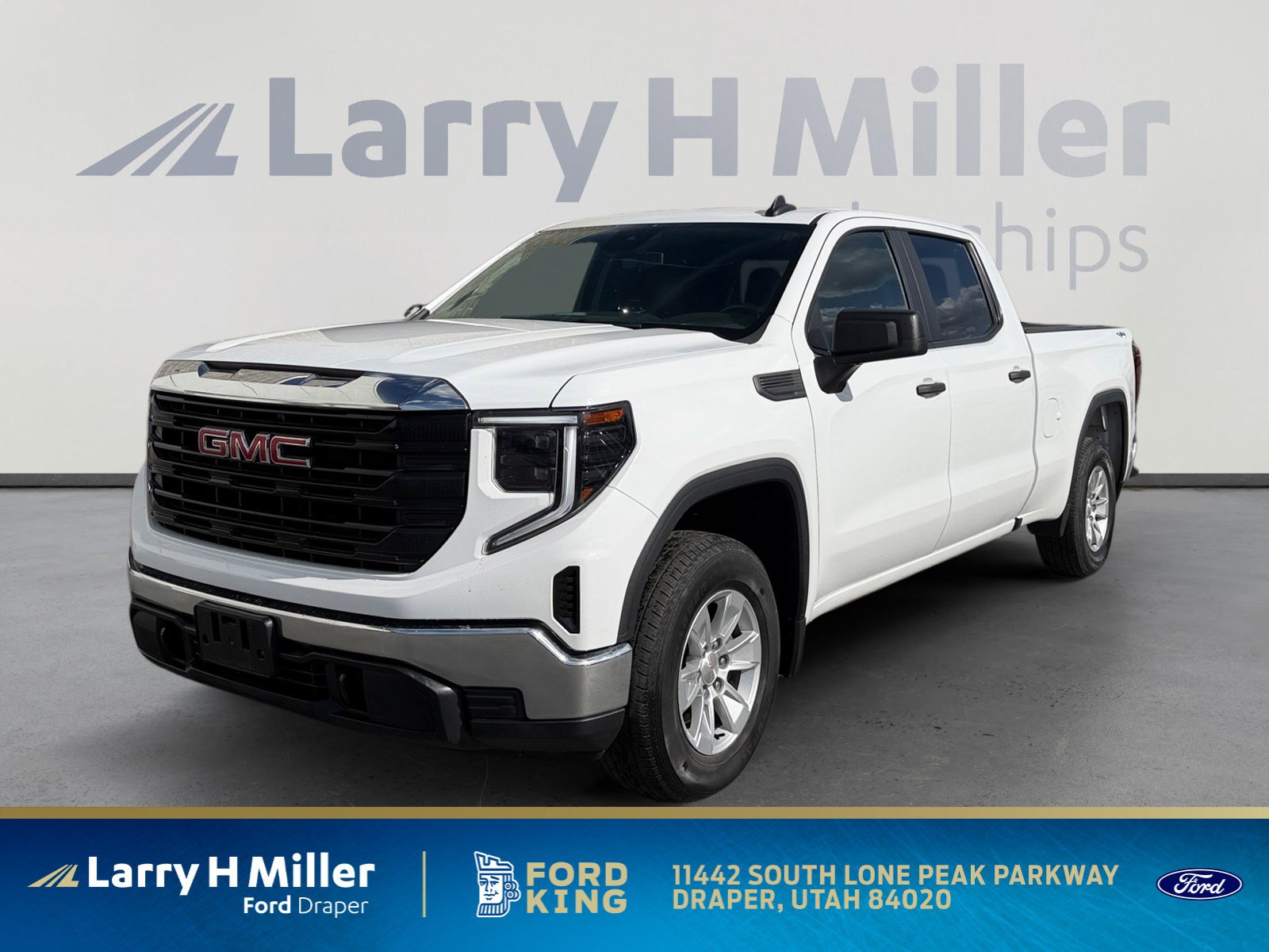 2024 GMC Sierra 4WD Crew Cab Short Box Pro's photo