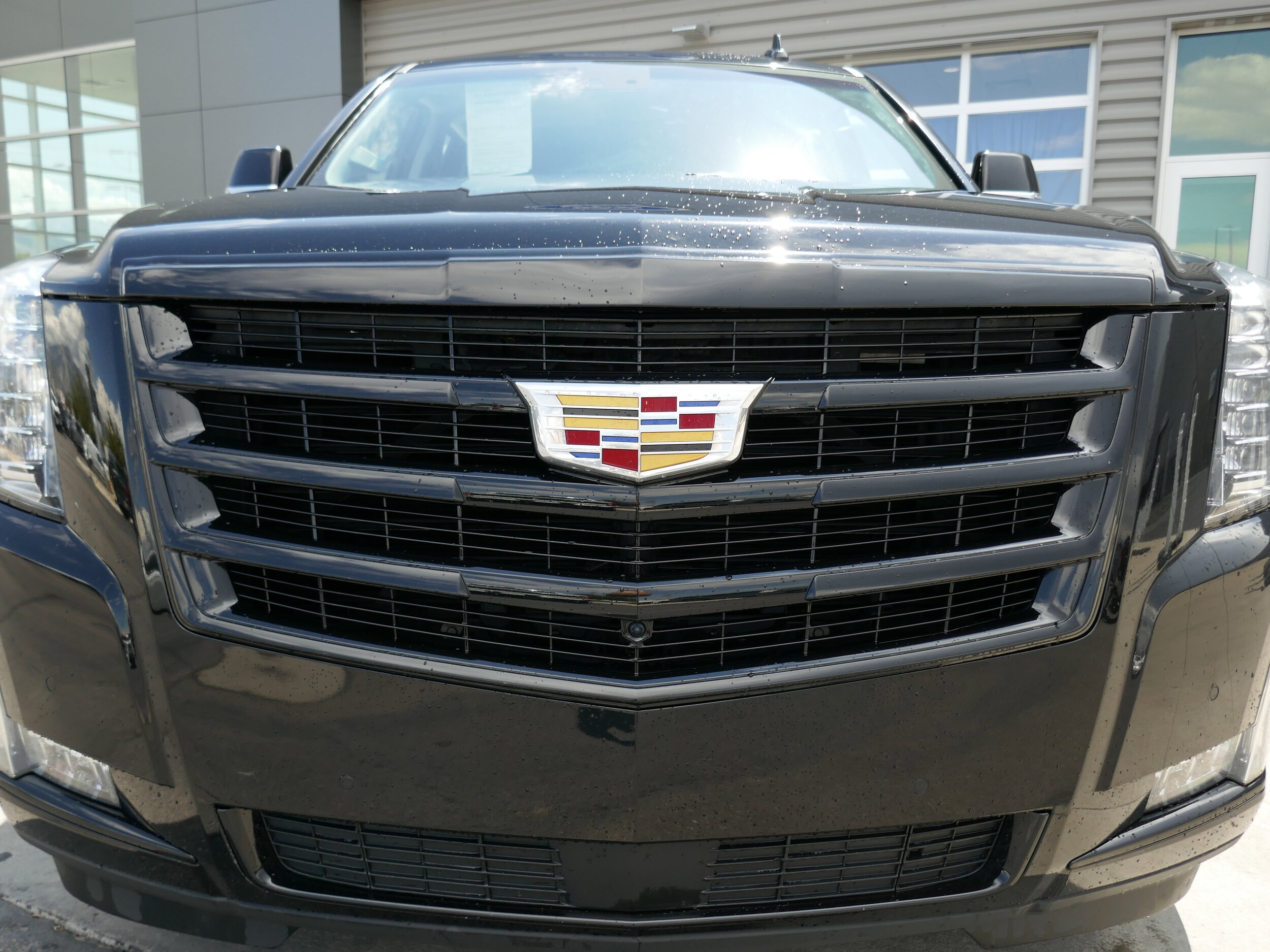 2020 Cadillac Escalade Premium Luxury photo 2
