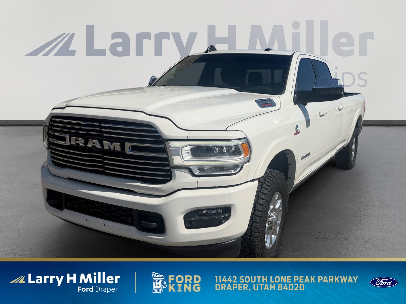 2019 RAM 3500 Laramie 4X4 Crew Cab LWB's photo