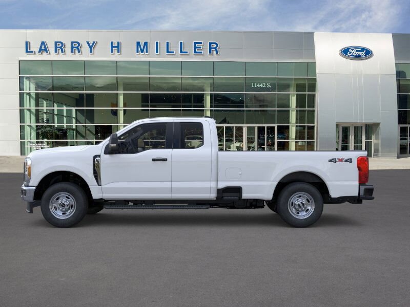 2025 Ford F-350 XL photo 3