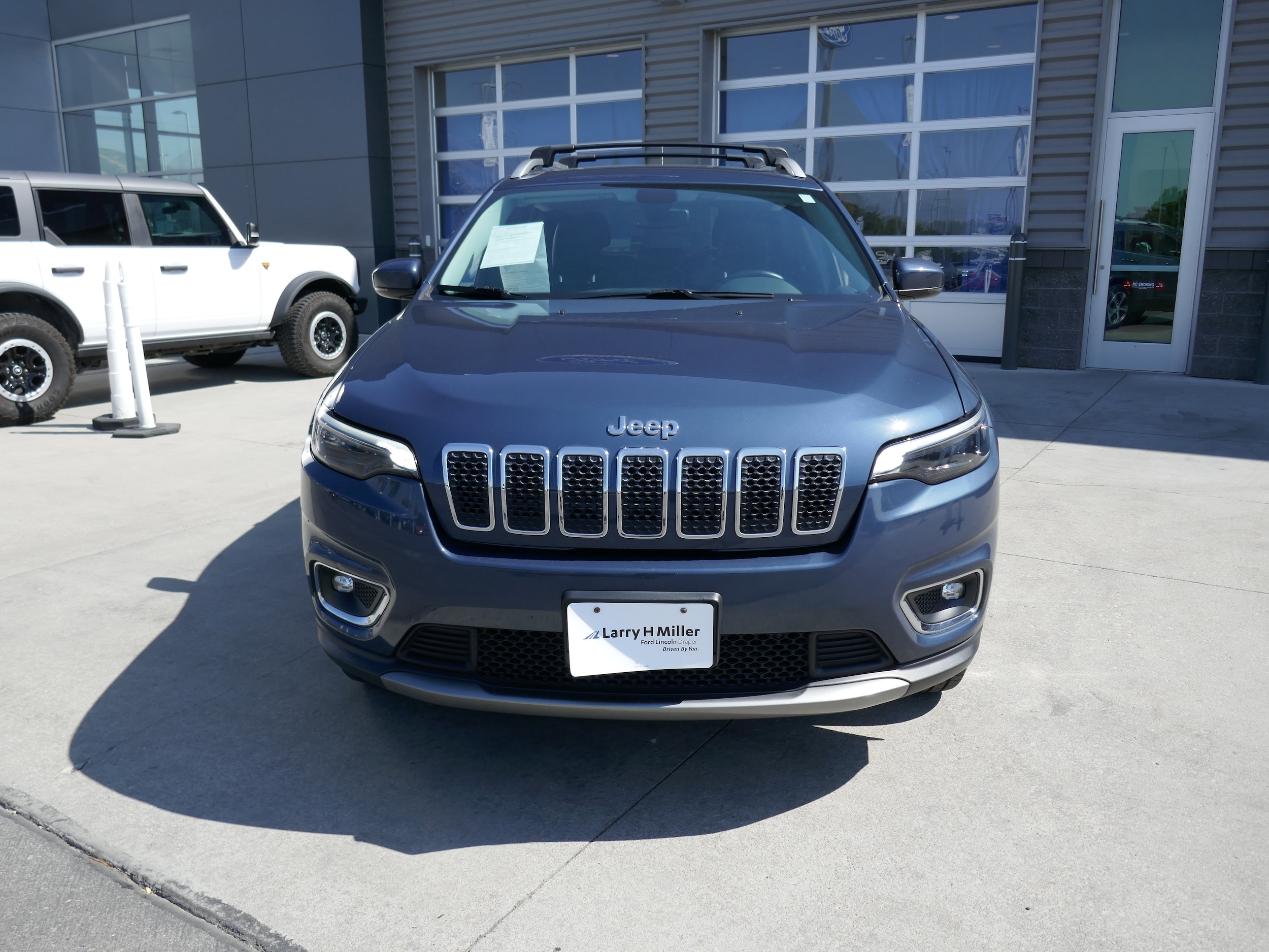 Used 2019 Jeep Cherokee Limited with VIN 1C4PJMDX4KD368641 for sale in Draper, UT