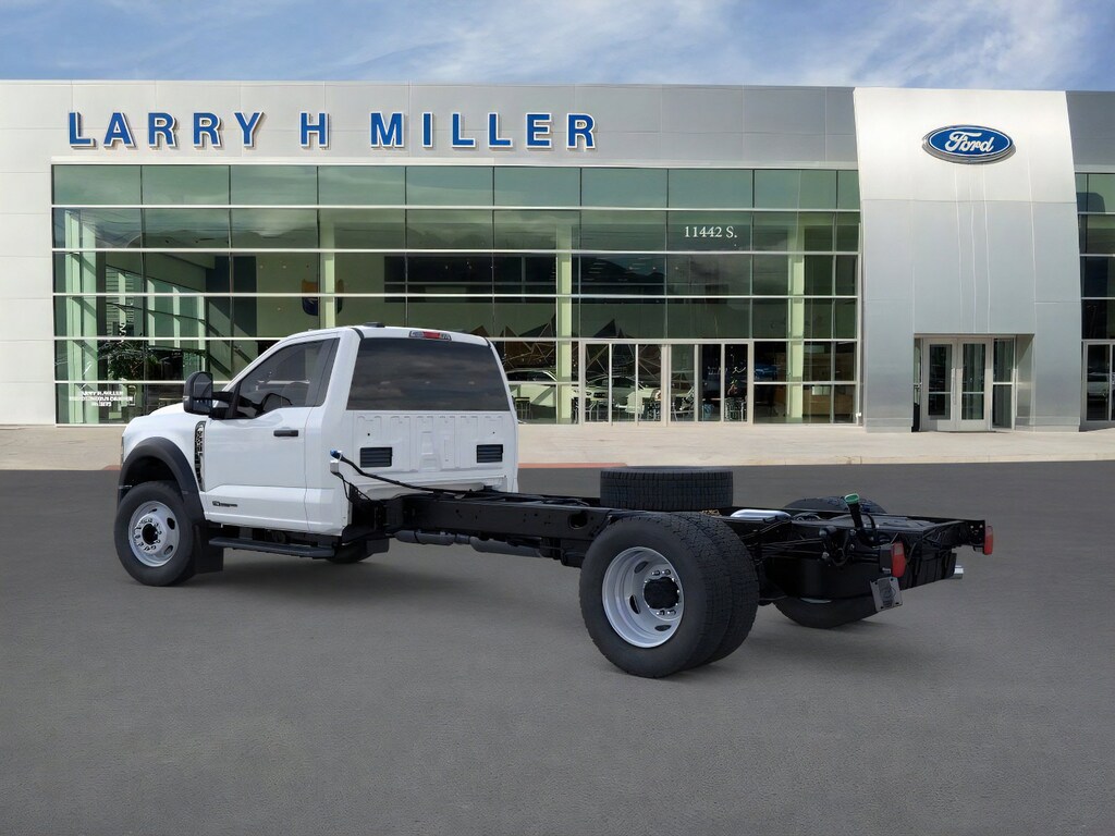 New 2025 Ford Super Duty F-550 DRW XL 4X4 CHASSIS CAB DRW/169 V8 Engine