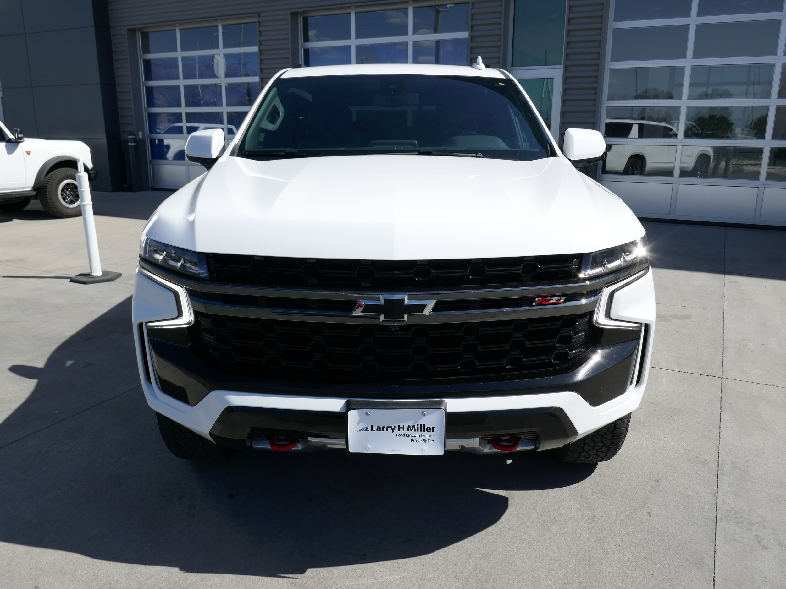 2022 Chevrolet Tahoe Z71 photo 2