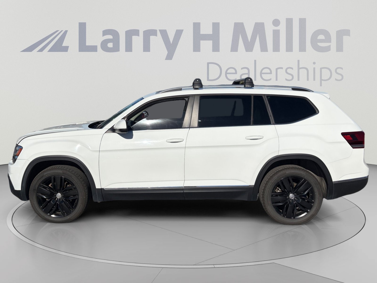 Used 2018 Volkswagen Atlas SEL with VIN 1V2MR2CA6JC572132 for sale in Draper, UT