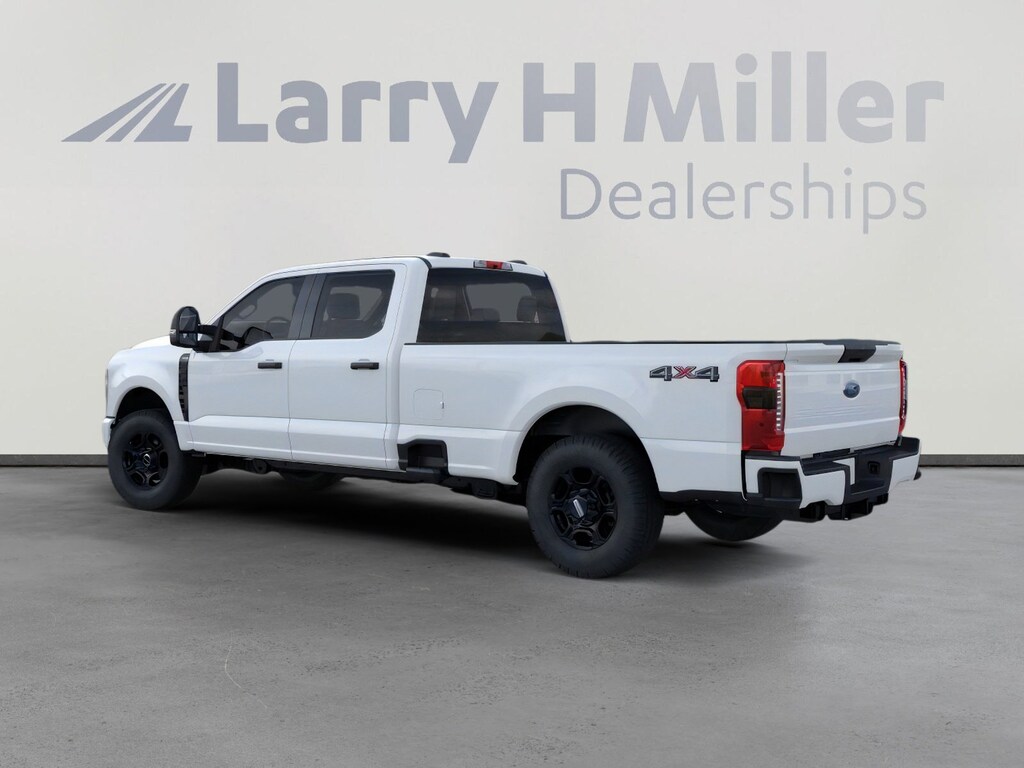 New 2026 Ford Super Duty F-350 SRW XL 4WD Crew Cab 8' Box V8 Engine