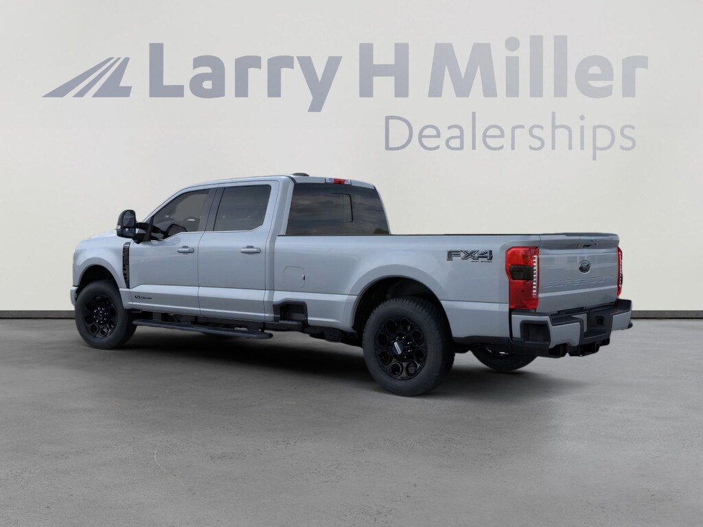 New 2026 Ford Super Duty F-350 SRW LARIAT 4WD Crew Cab 8' Box V8 Engine
