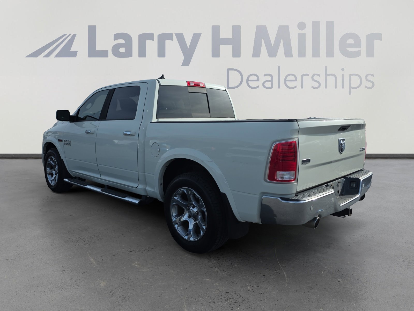 2016 Ram 1500 Laramie photo 3