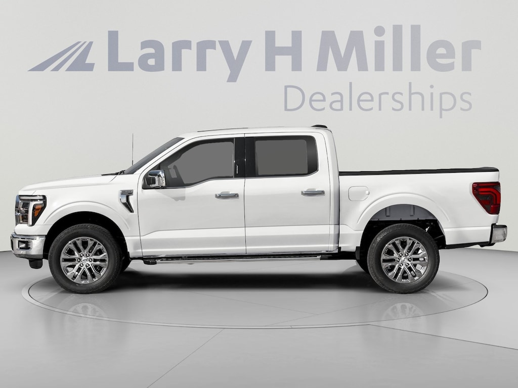 New 2026 Ford F-150 LARIAT 4WD SuperCrew 5-1/2' Box V6 Engine