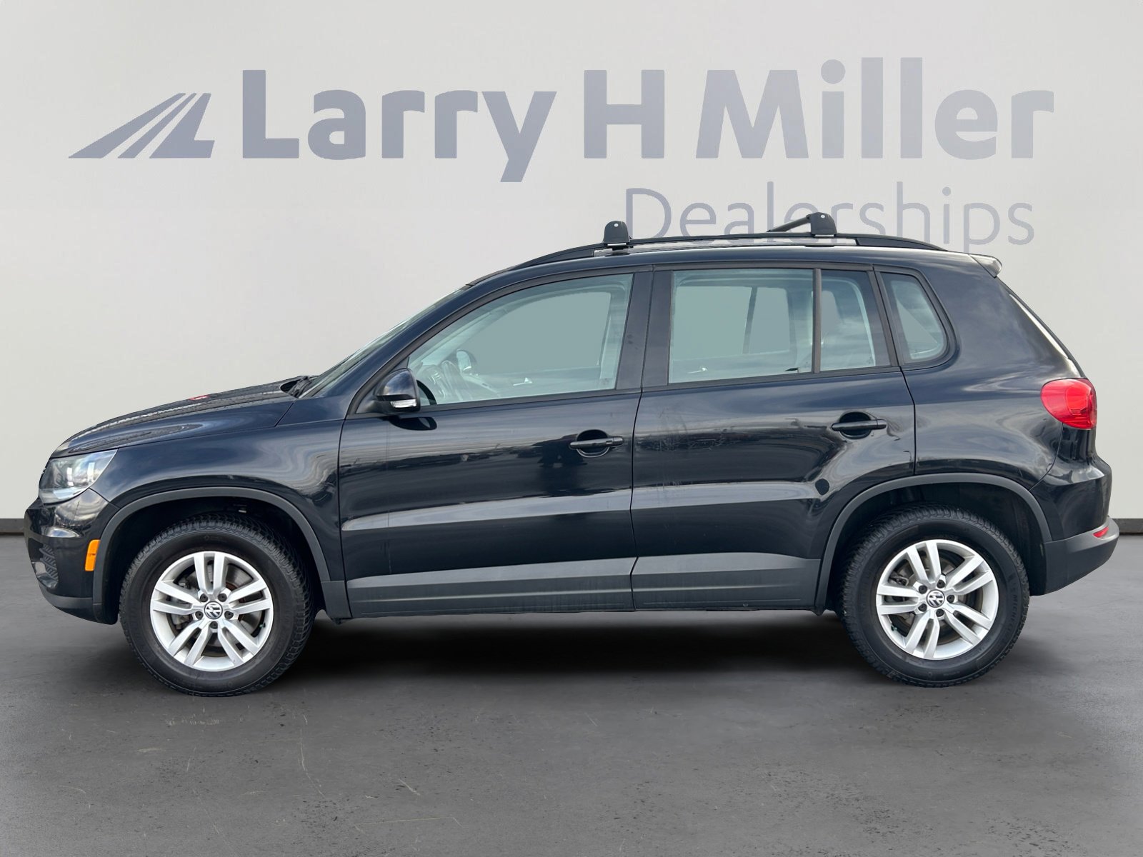 Used 2016 Volkswagen Tiguan S with VIN WVGBV7AX9GW601358 for sale in Draper, UT