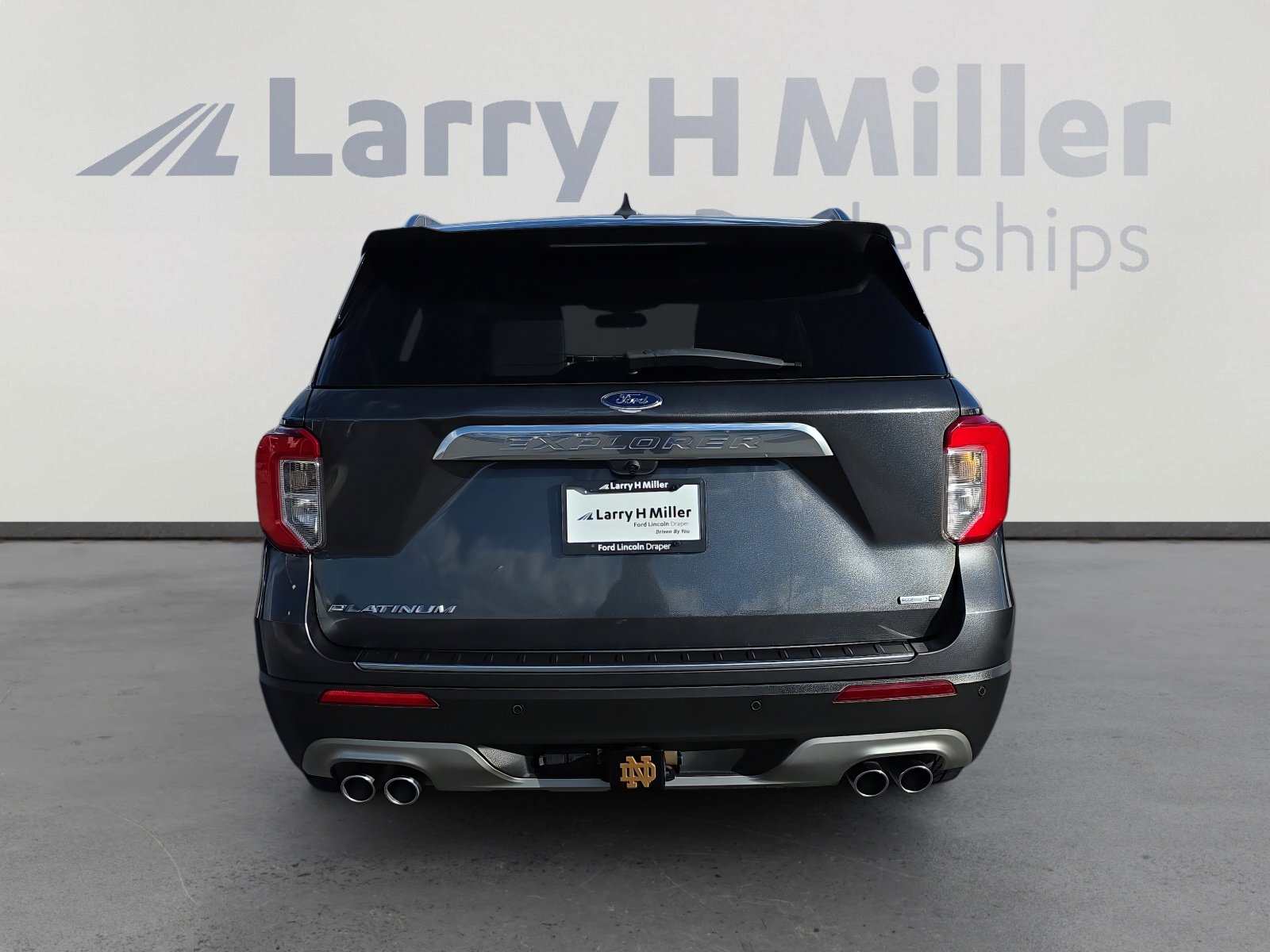 2020 Ford Explorer Platinum photo 3