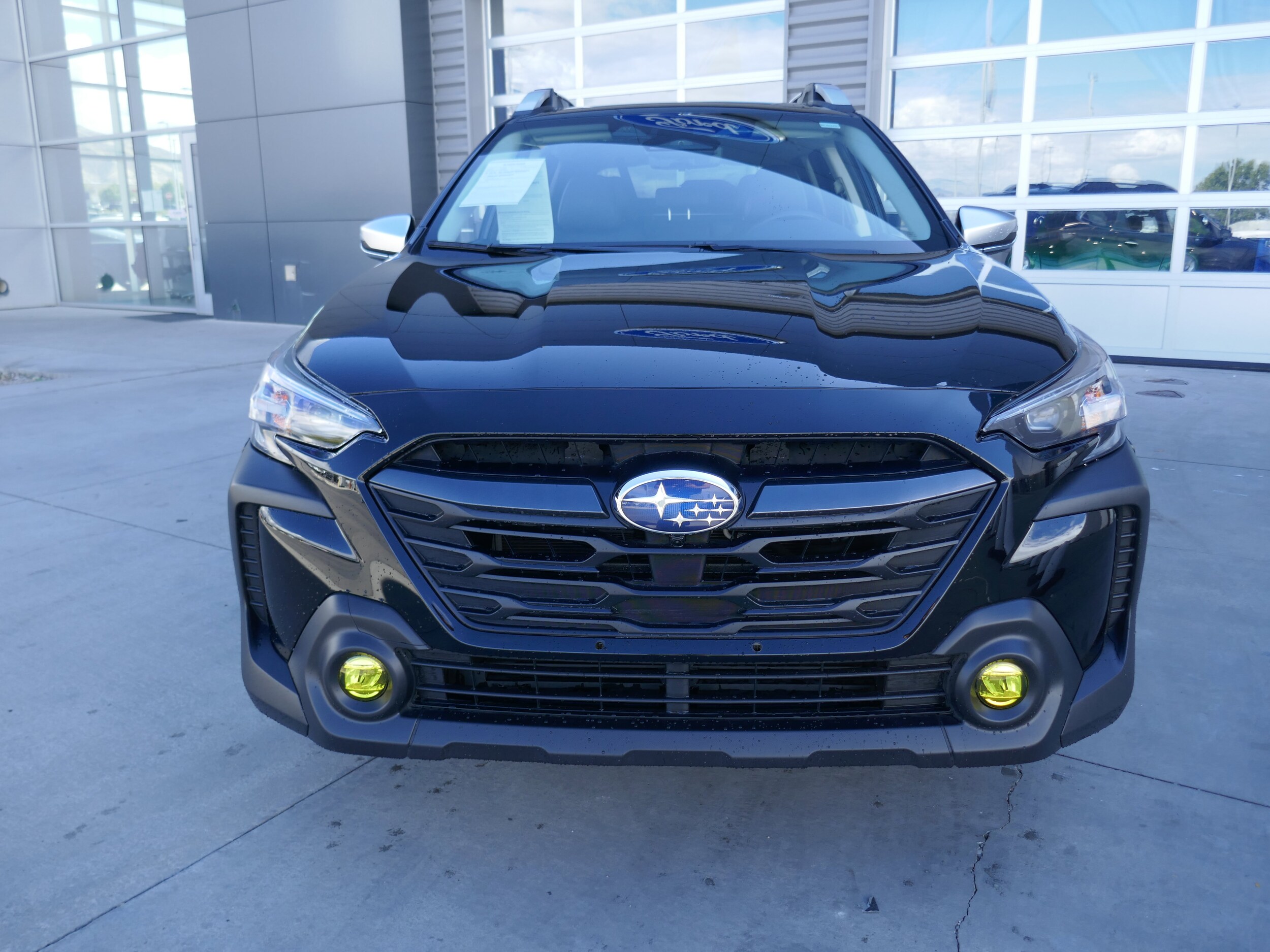 2024 Subaru Outback Touring XT photo 2