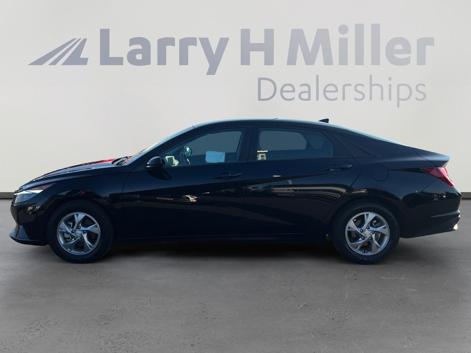 Used 2022 Hyundai Elantra SE with VIN 5NPLL4AG4NH071719 for sale in Draper, UT
