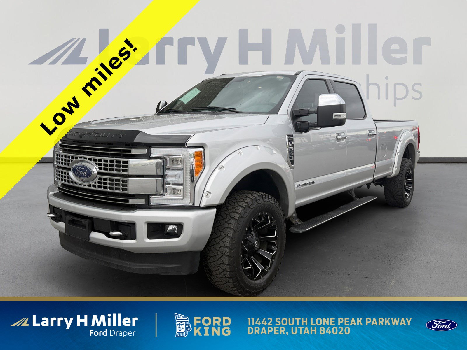2017 Ford F-350 Platinum 4x4 Crew Cab 6-1/2' Box SRW's photo