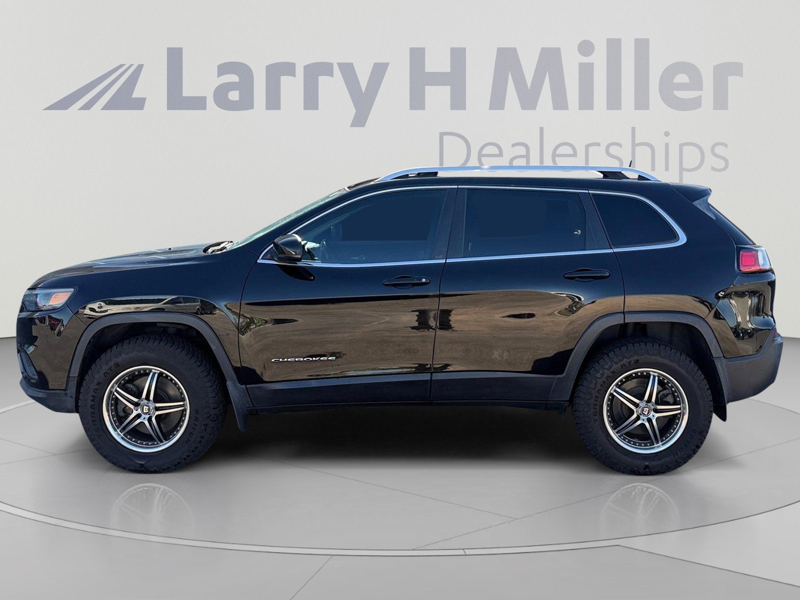 Used 2020 Jeep Cherokee Lux with VIN 1C4PJMLX4LD630905 for sale in Draper, UT
