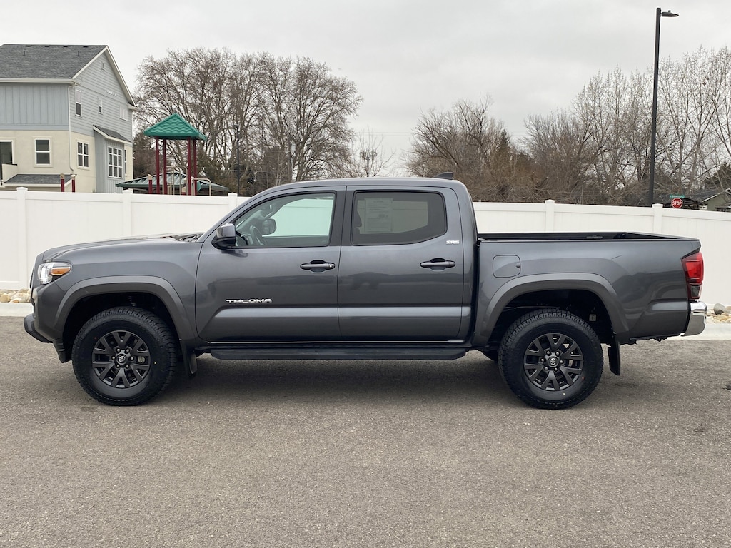 Used 2022 Toyota Tacoma 2WD SR5 Truck Double Cab