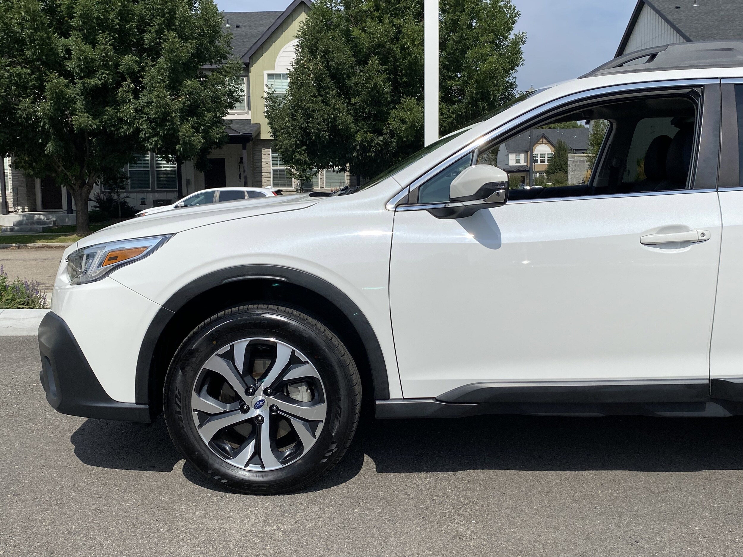 2022 Subaru Outback Limited XT photo 2