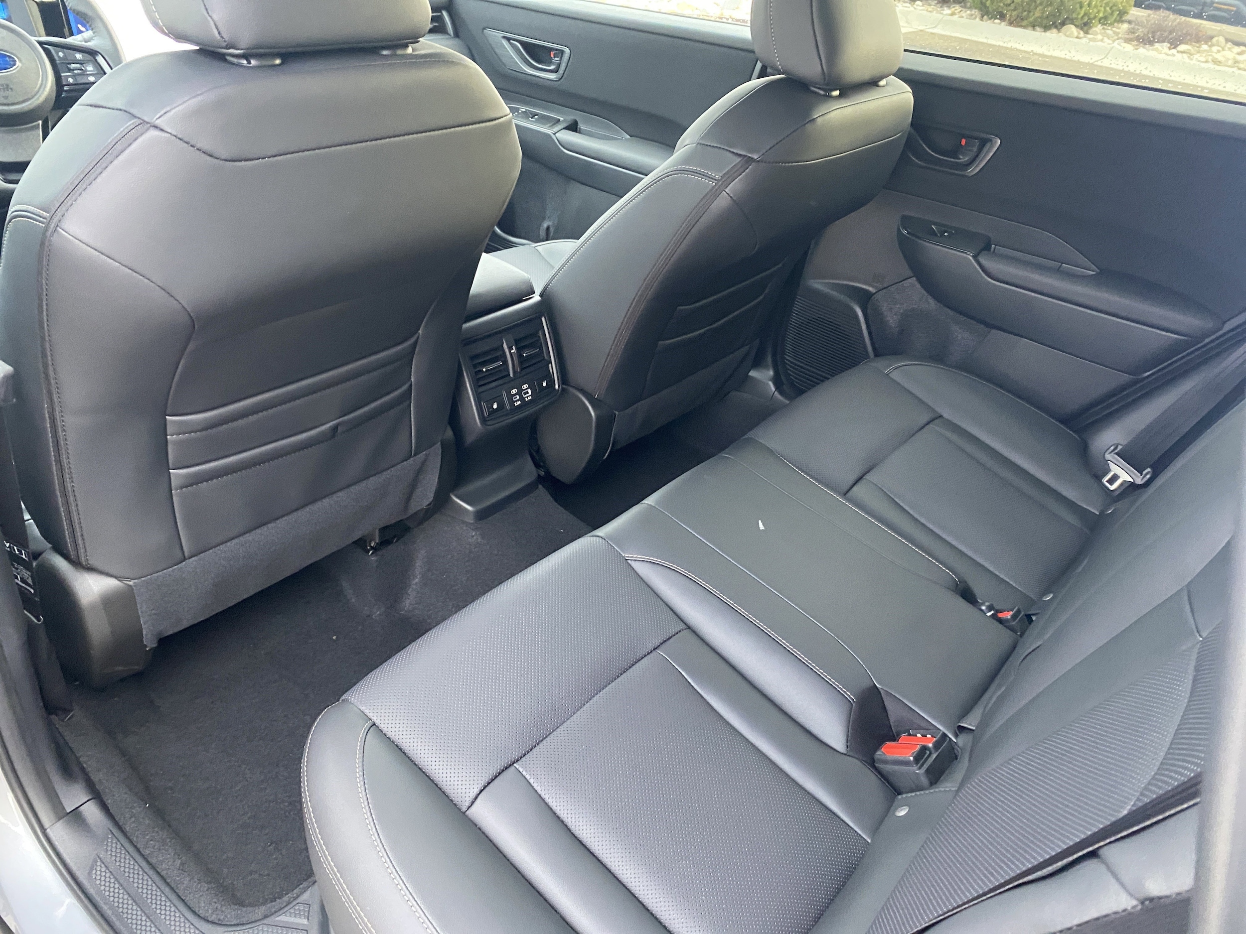 2026 Subaru Outback Limited - Photo 12