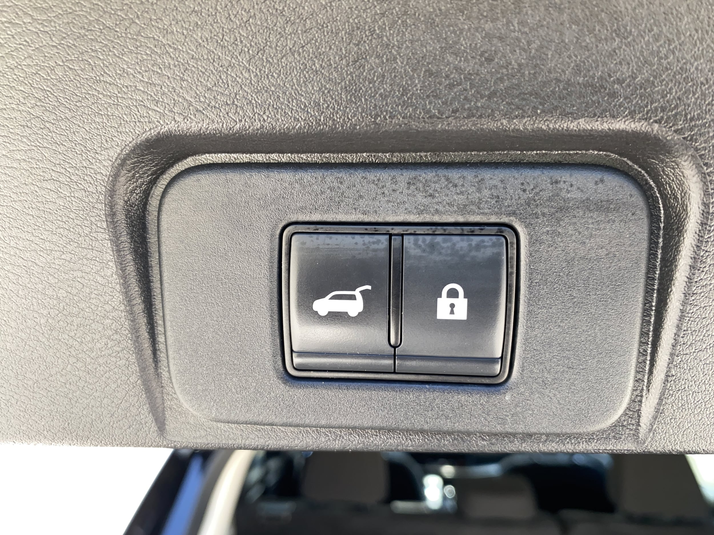 2024 Nissan Rogue SV - Photo 37