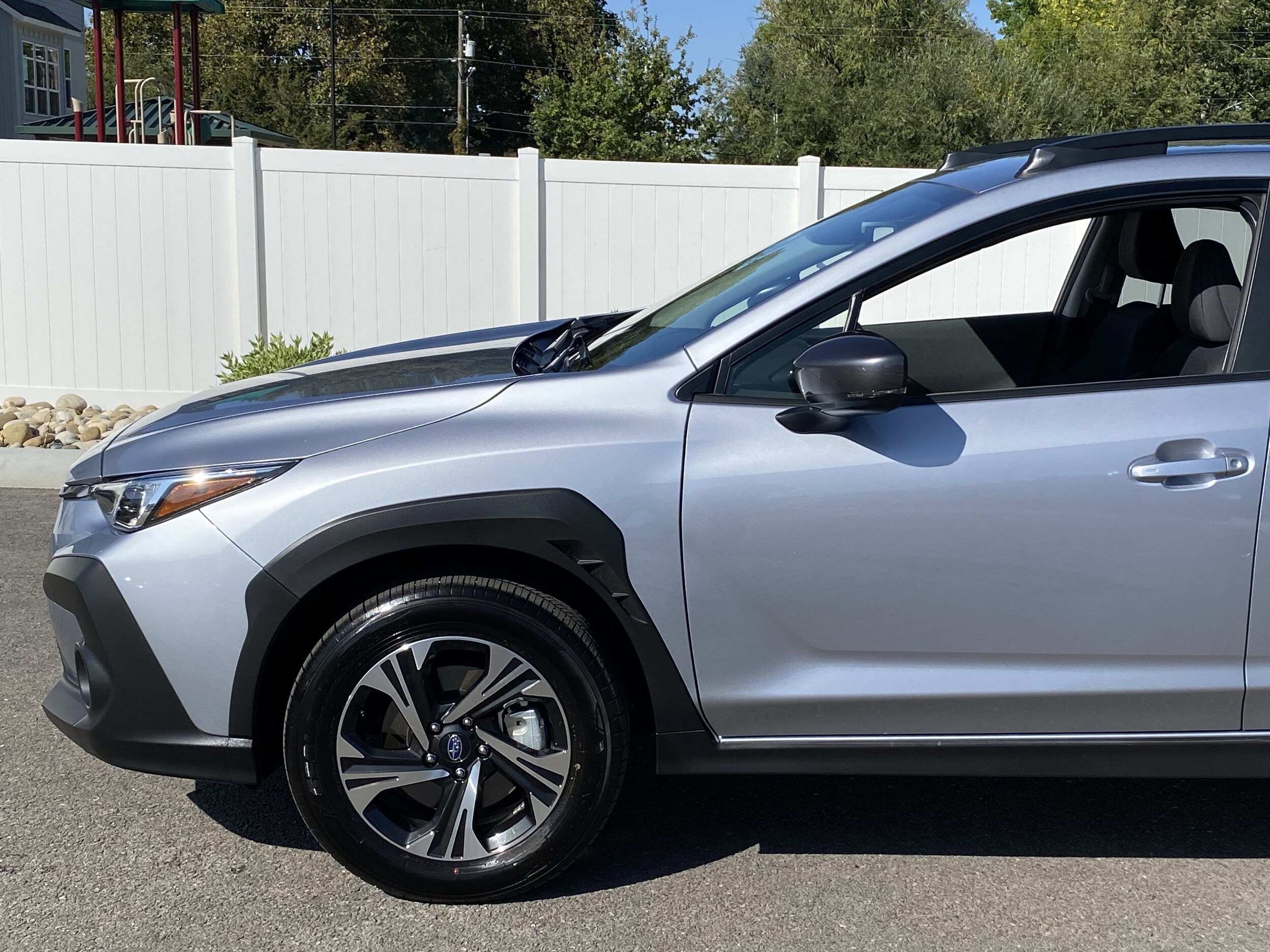 2025 Subaru Crosstrek Premium photo 2