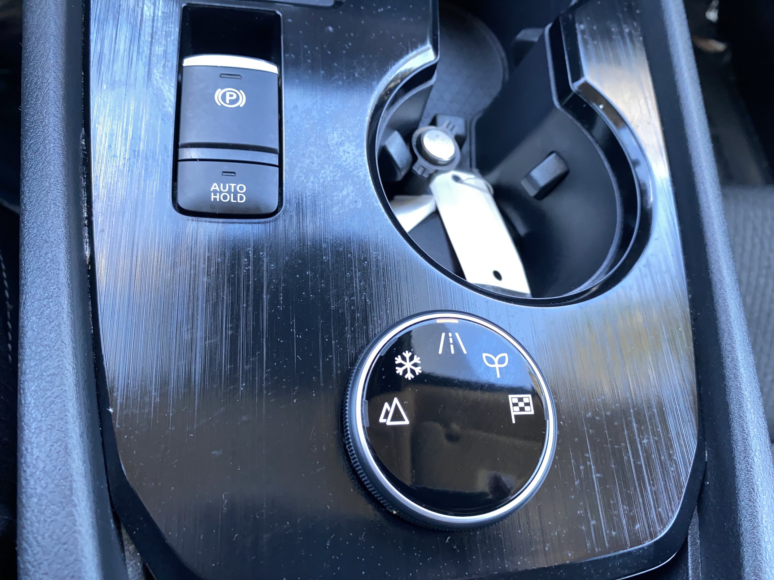 2024 Nissan Rogue SV - Photo 34