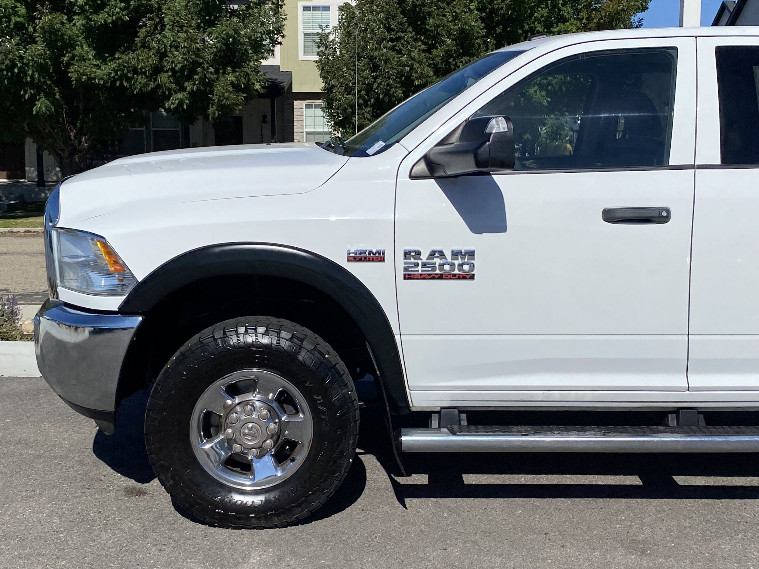 2013 Ram 2500 Tradesman photo 2