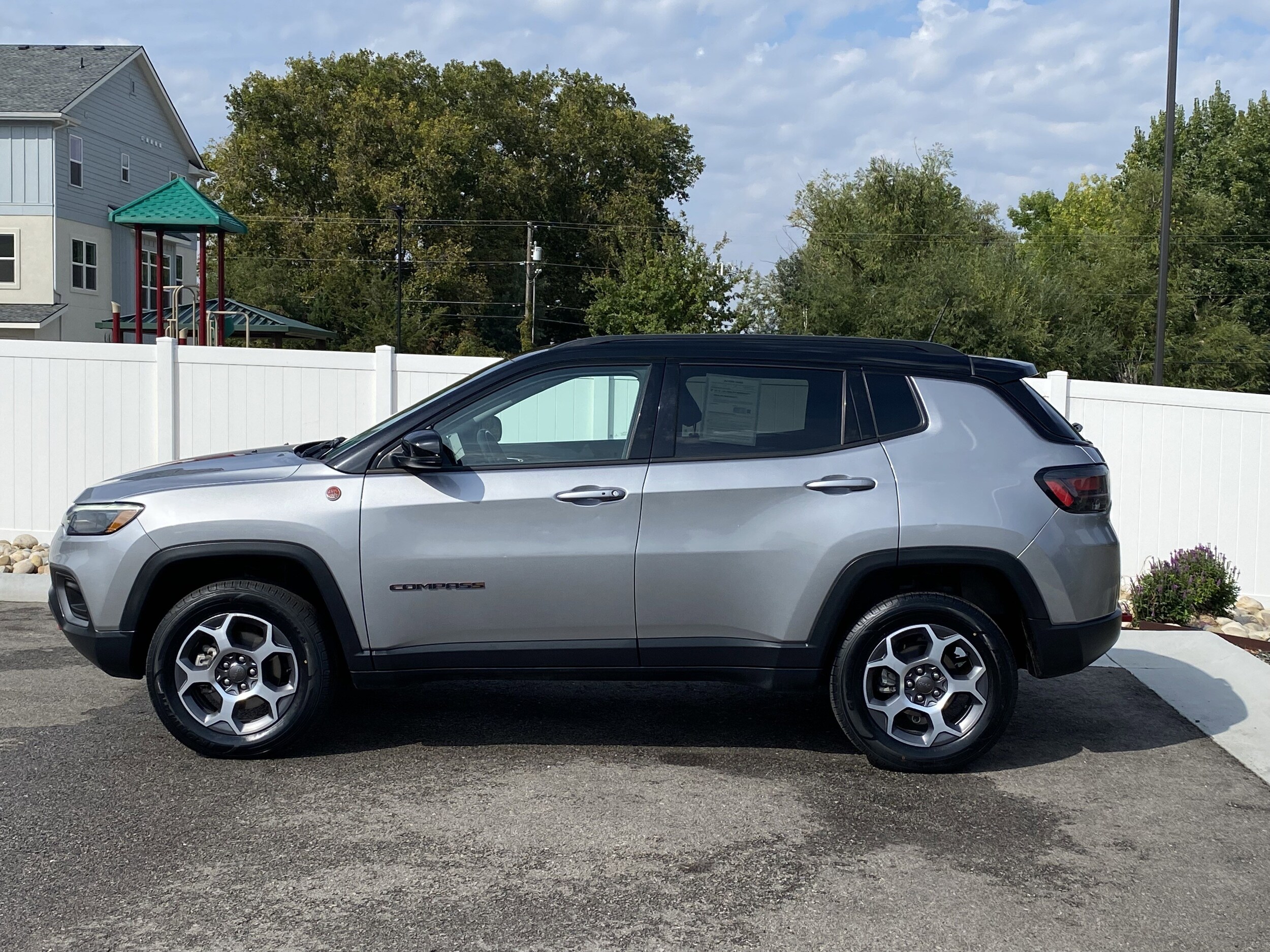 2022 Jeep Compass Trailhawk photo 3