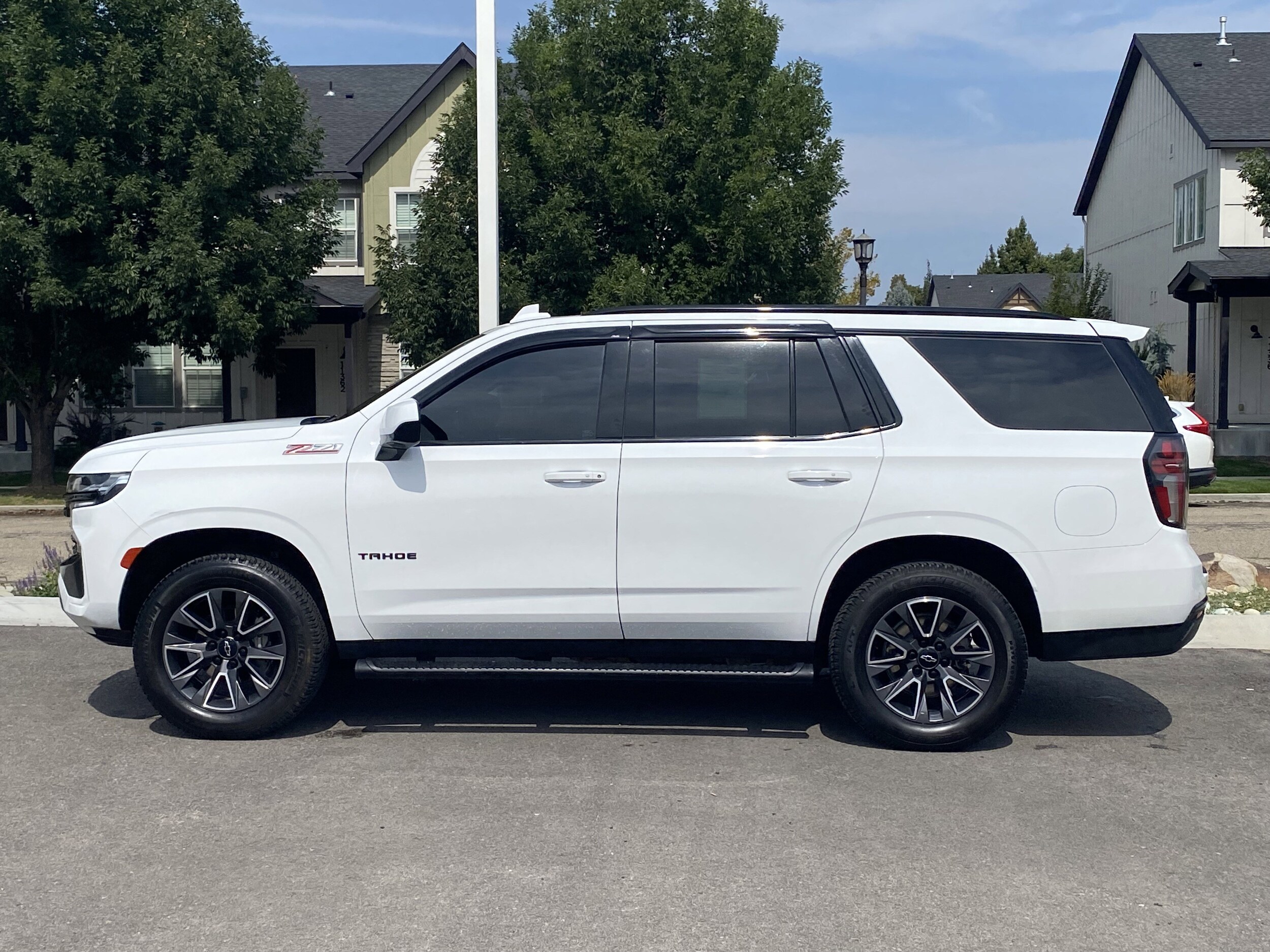 2023 Chevrolet Tahoe Z71 photo 3