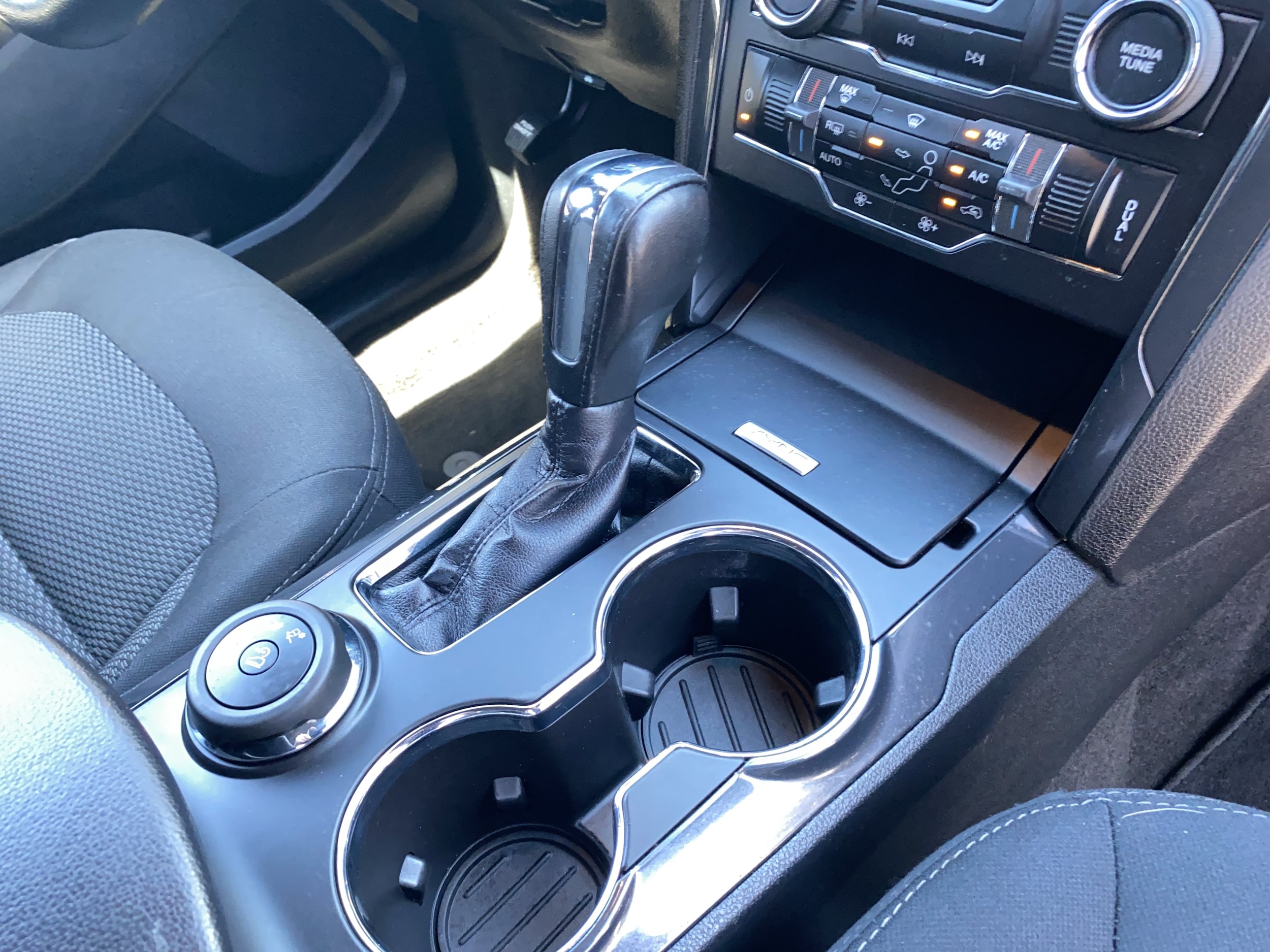 2018 Ford Explorer XLT - Photo 38