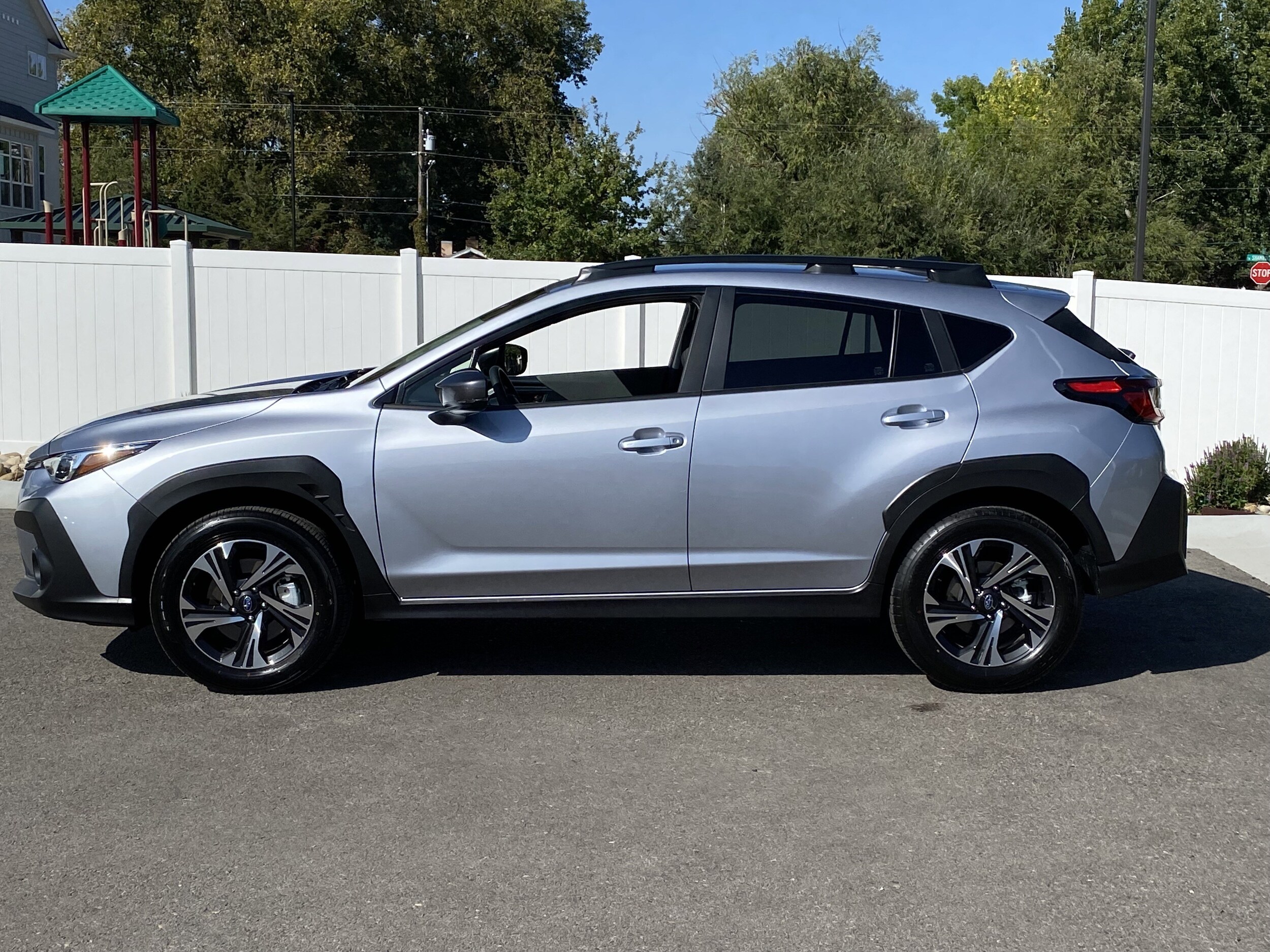 2025 Subaru Crosstrek Premium photo 3