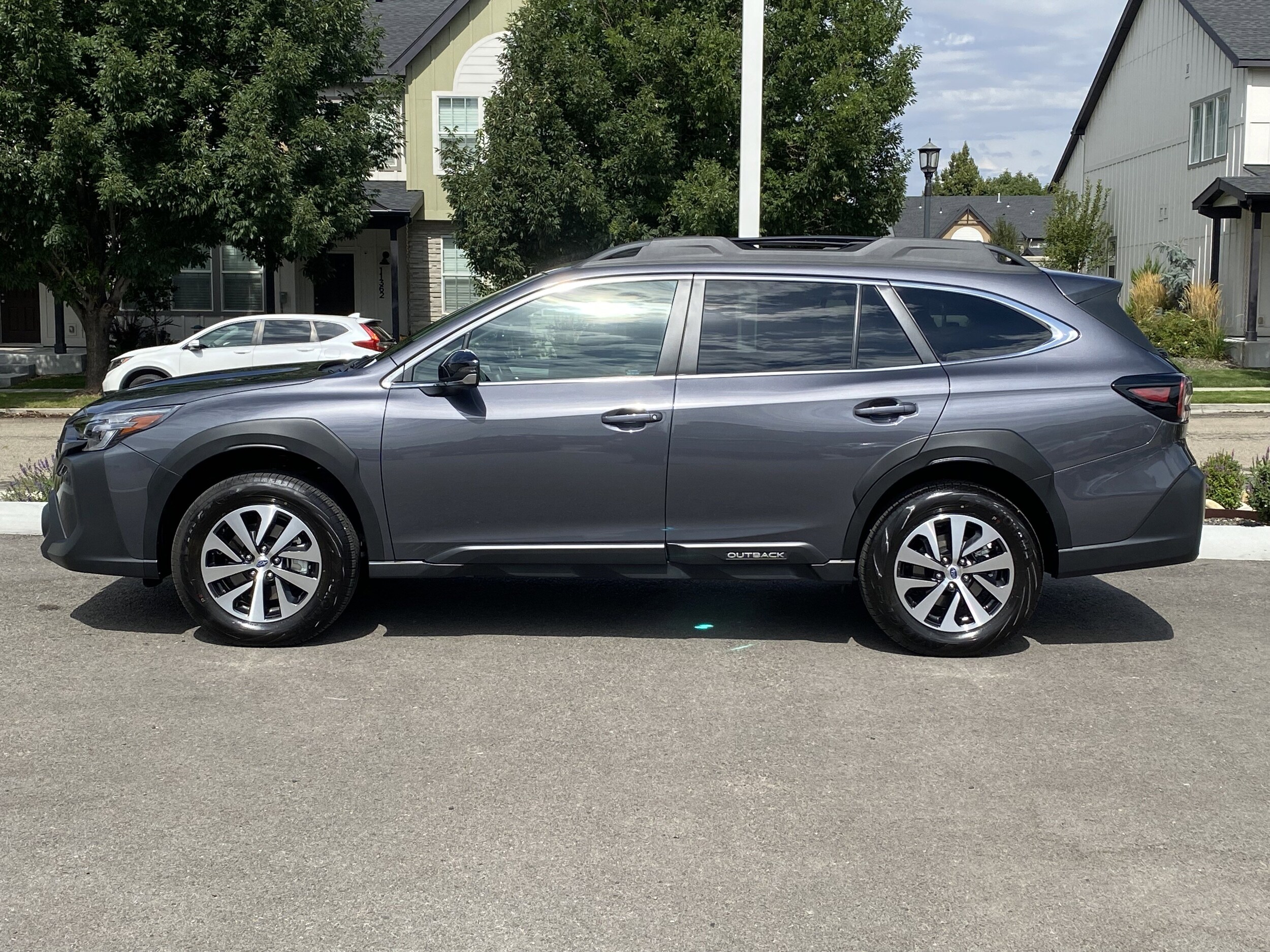 2025 Subaru Outback Premium photo 2