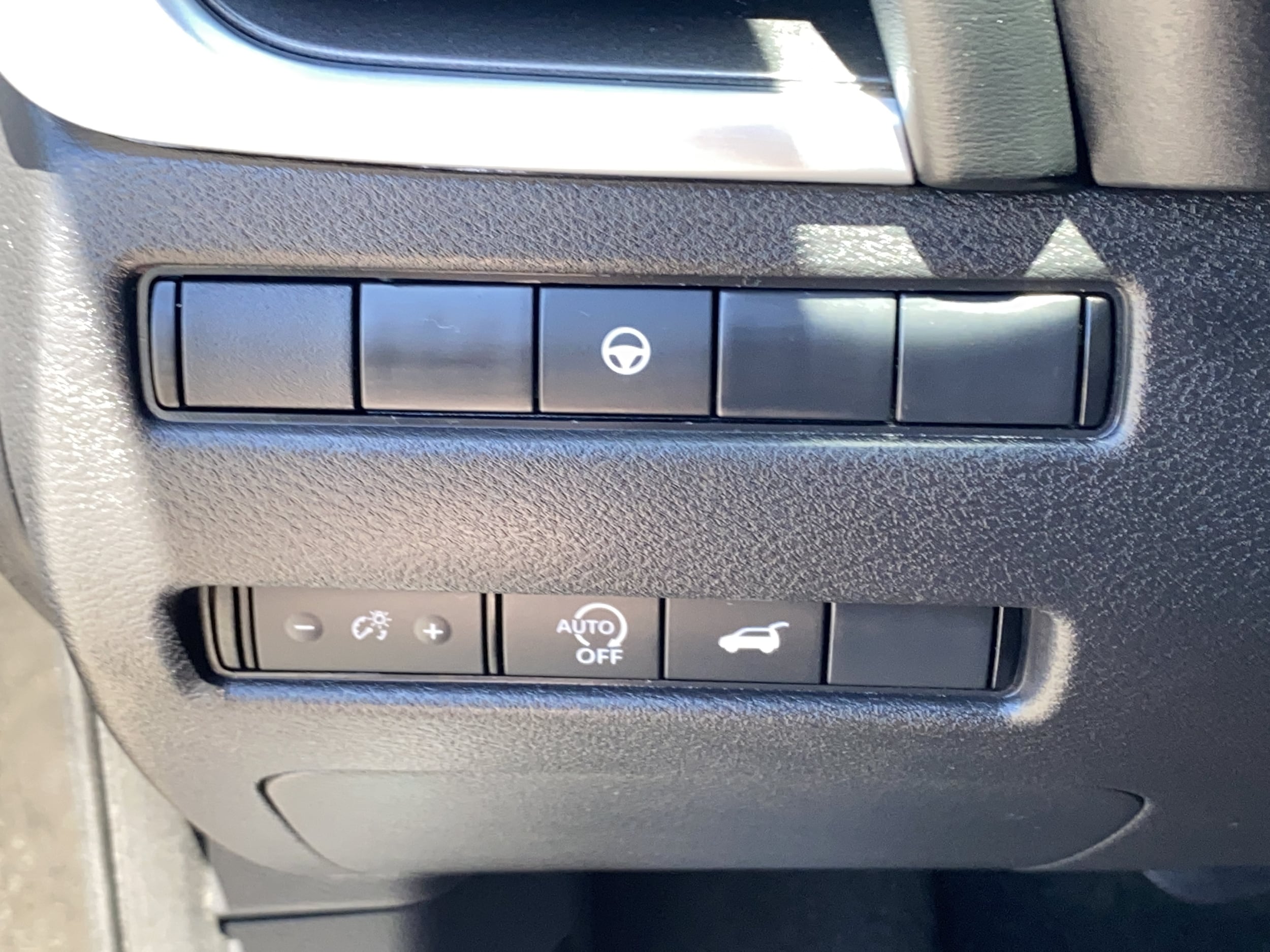 2024 Nissan Rogue SV - Photo 15