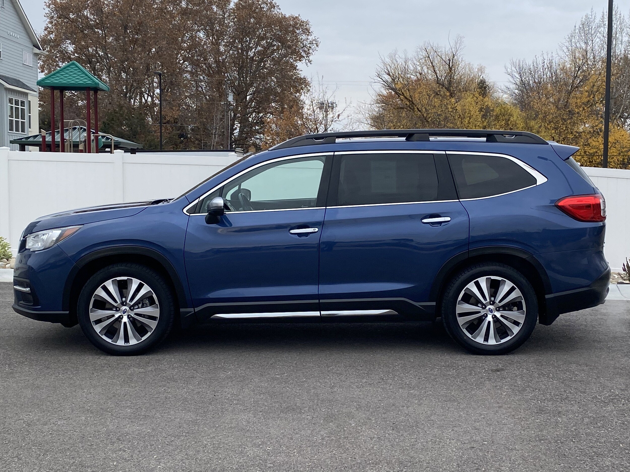 2021 Subaru Ascent Touring photo 3